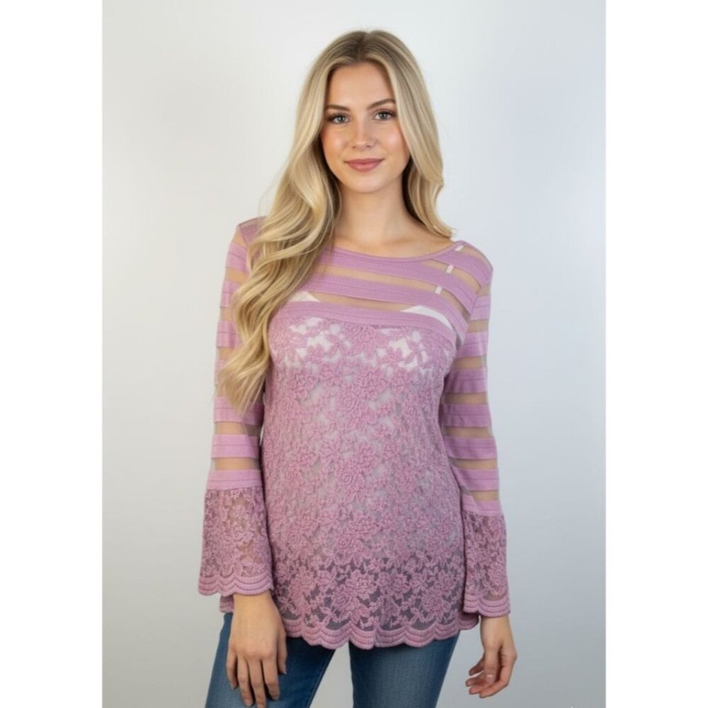 Buckle Gimmicks by BKE Women's Small Lace Blouse Purple Flutter Sleeve NEW